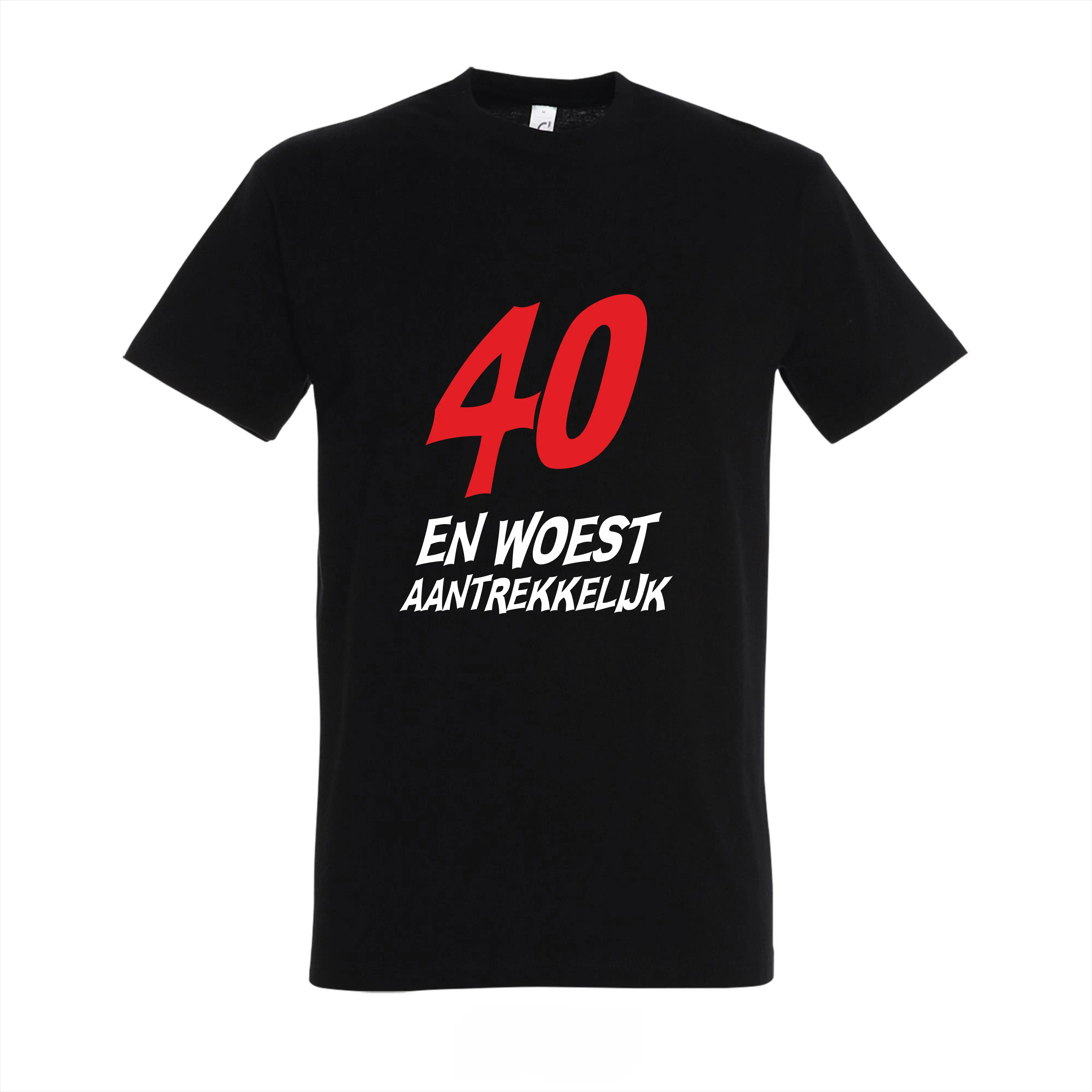 T-shirt 40 en woest aantrekkelijk