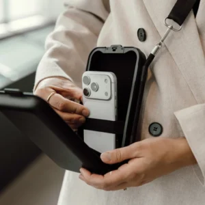 Swiss Peak OSLO RCS Hardshell Reis- en Smartphone Etui