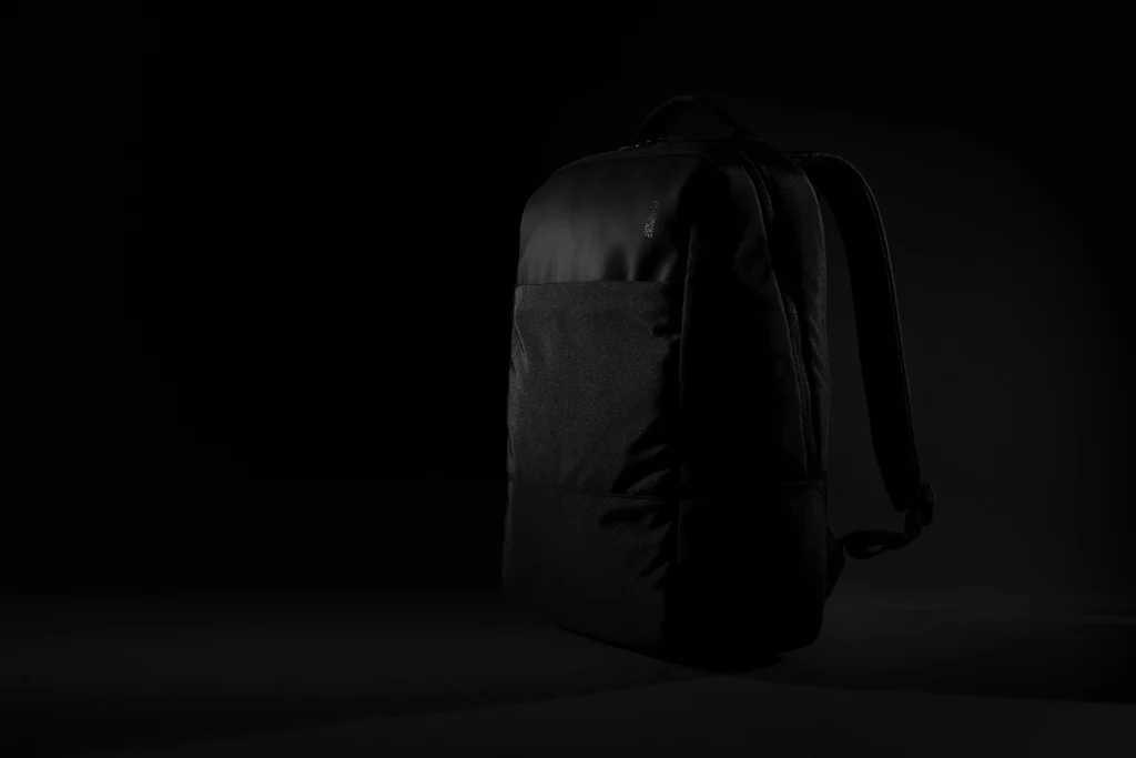 Swiss Peak AWARE™ RPET 15.6" day pack