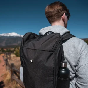 Swiss Peak AWARE™ easy access 15.6" laptop rugzak