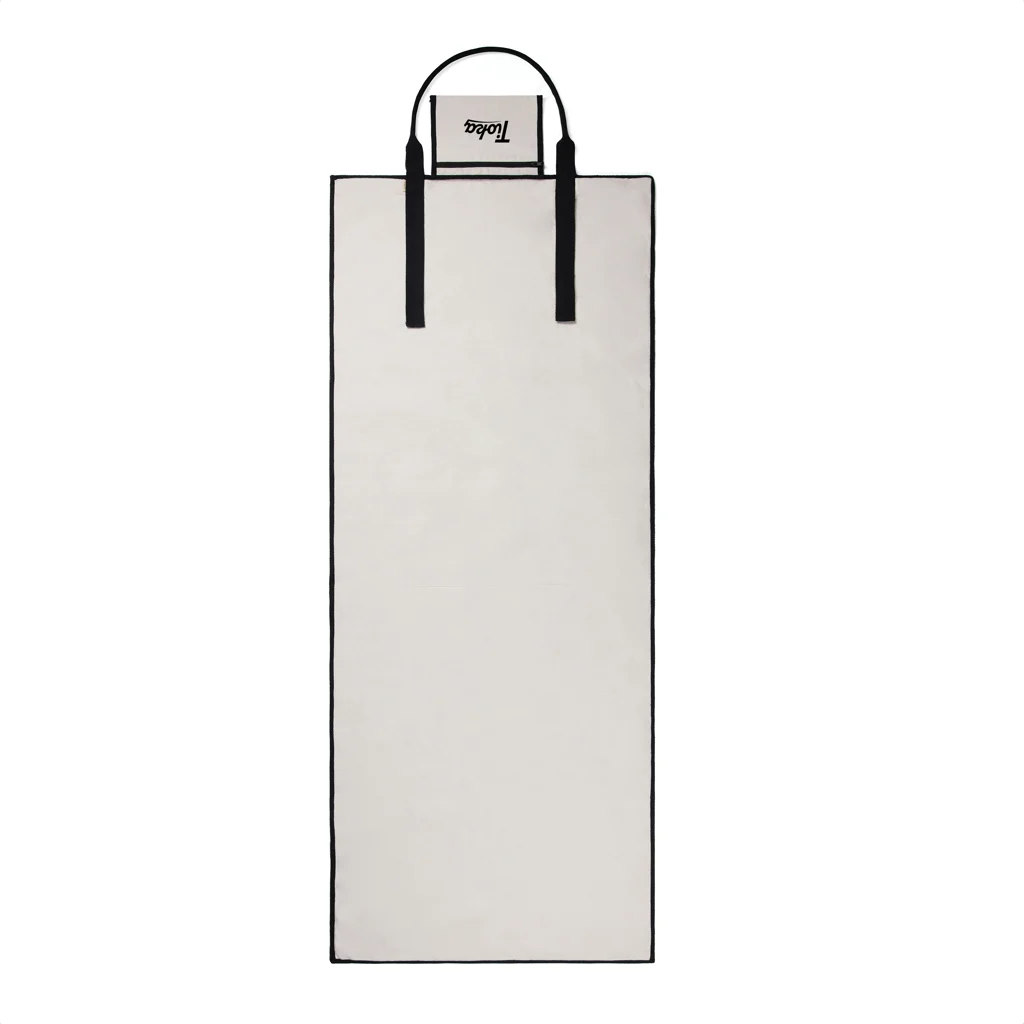 VINGA Volonne AWARE™ recycled canvas strandmat
