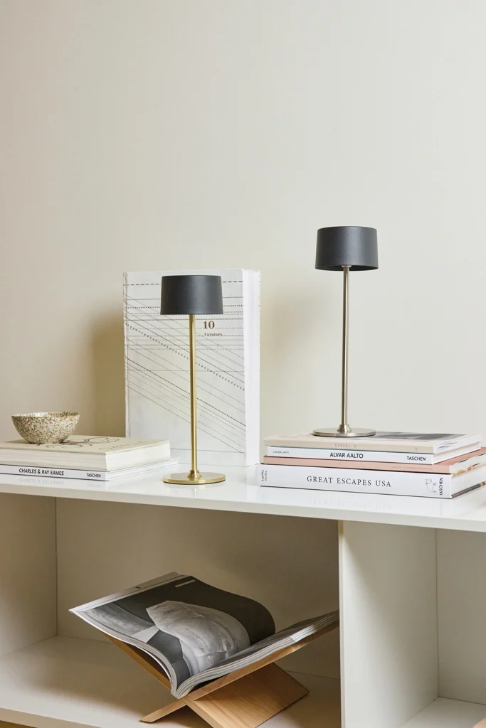 VINGA Nauro RCS tafel lamp